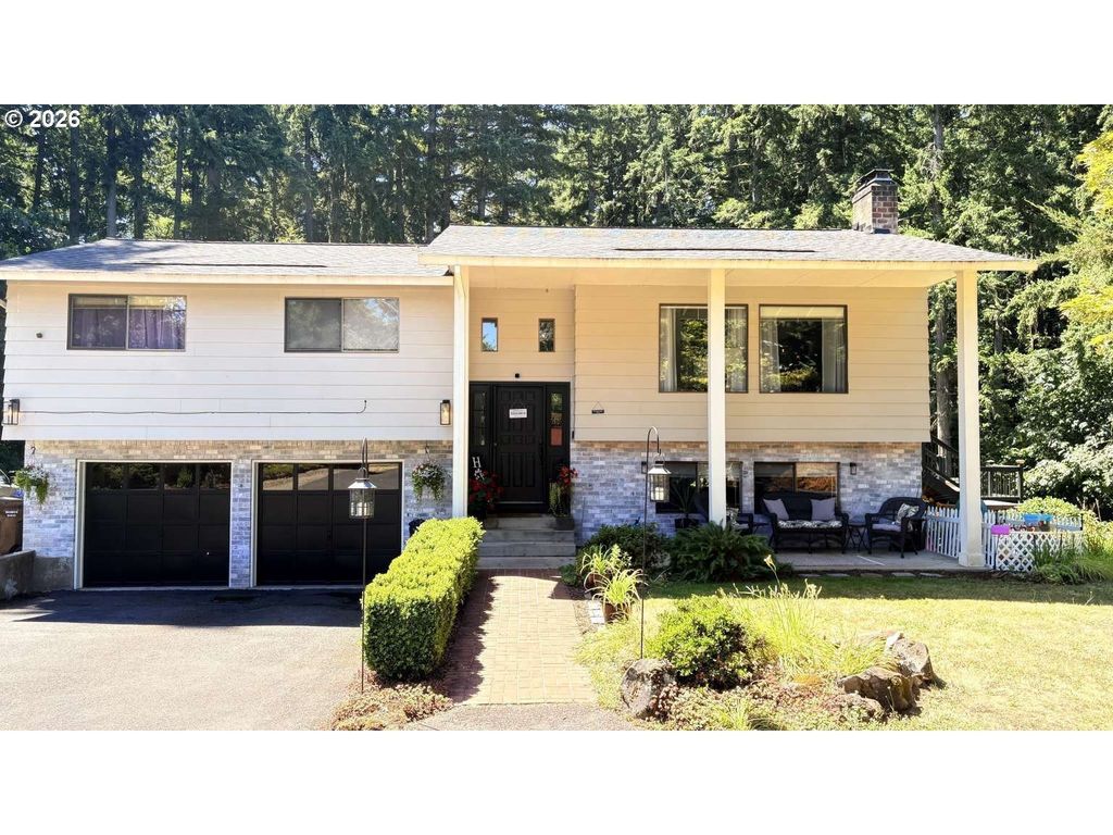 15984 S Brook Ct, Oregon City