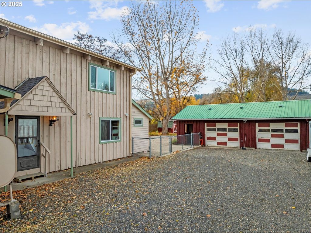 2708 N Depot St, La Grande