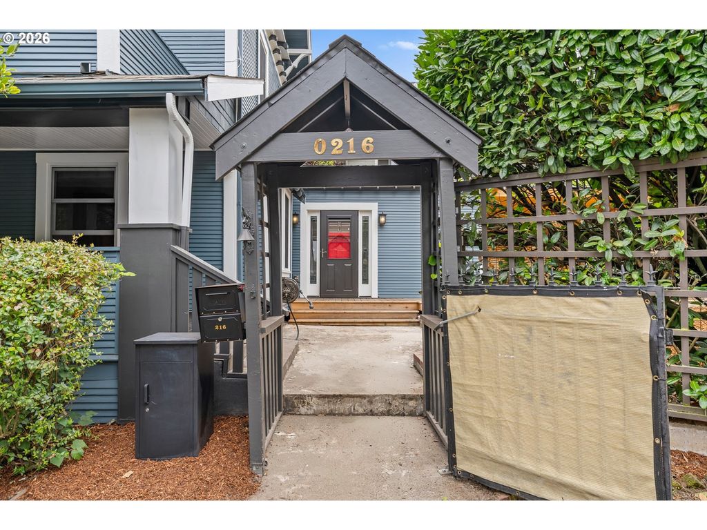 216 S Iowa St, Portland