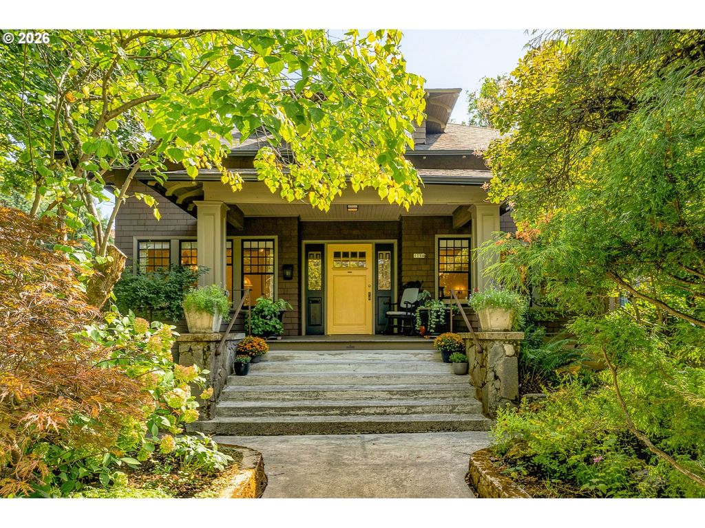 1734 Ne Halsey St, Portland