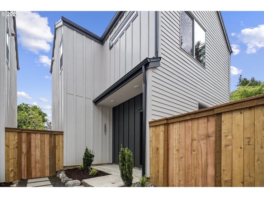 2001 Sw Moss St, Portland