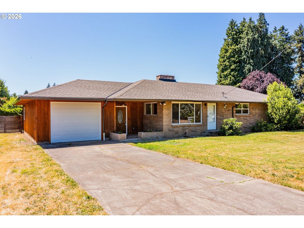 1315 N Locust St, Canby