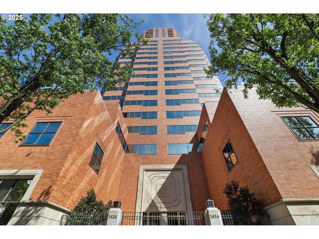 1414 Sw 3rd Ave 2301, Portland