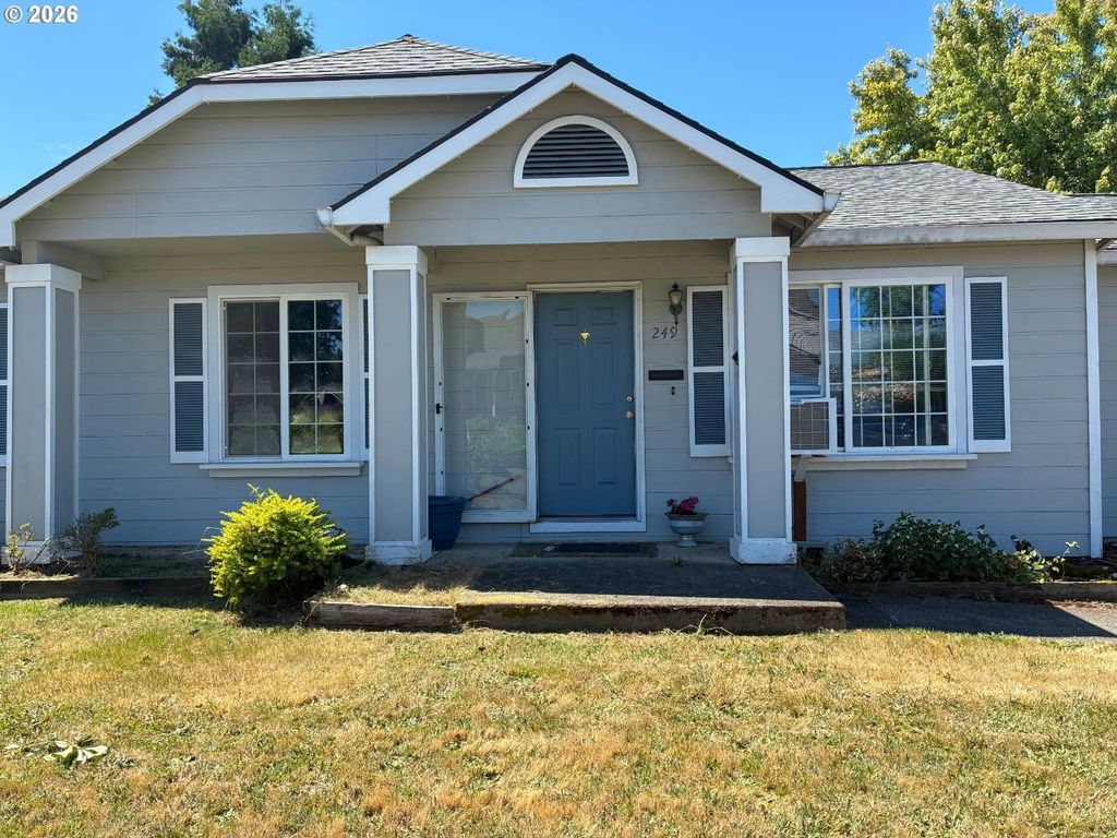 249 S Magnolia St, Cornelius