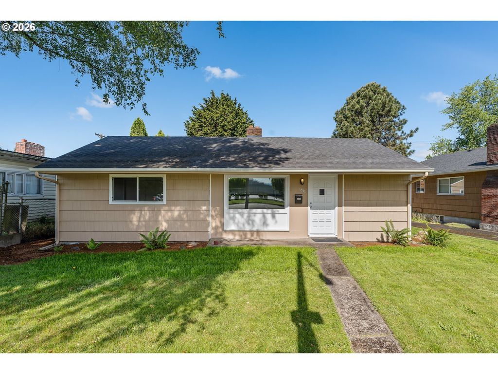 1811 15th Ave, Longview