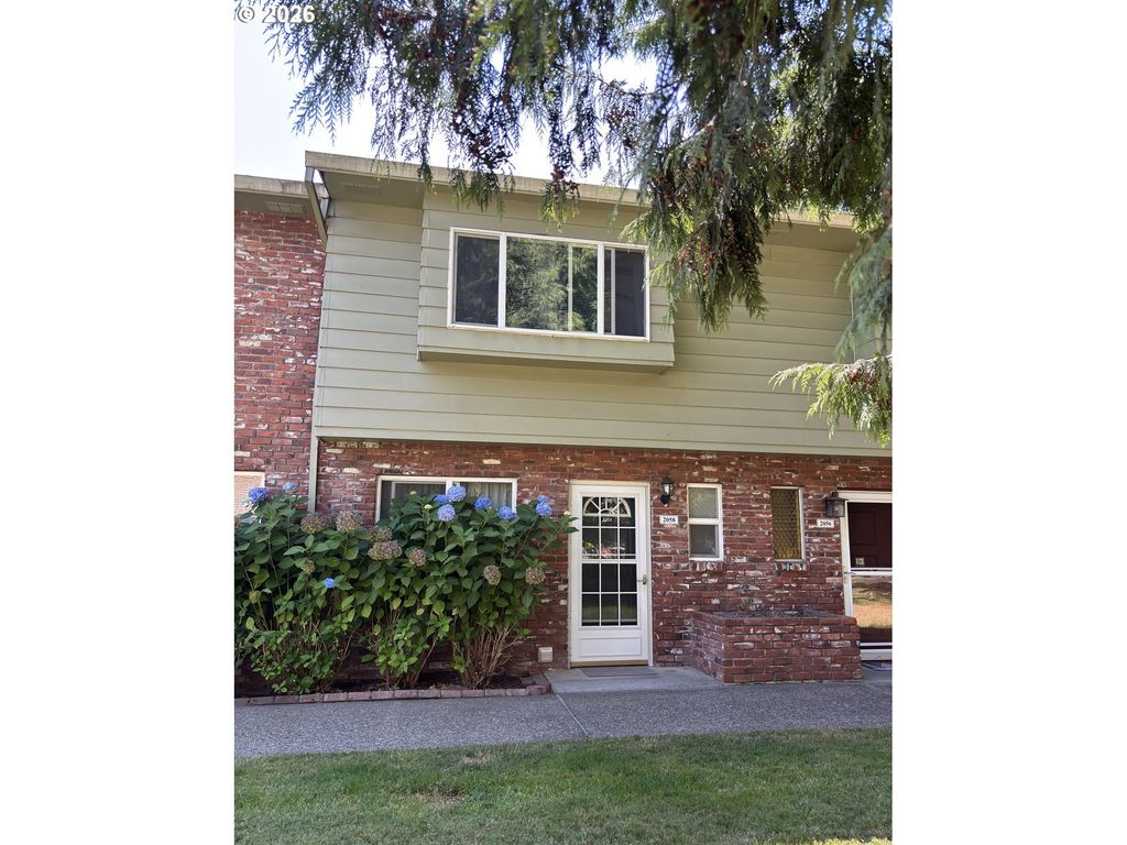 2058 Ne Hogan Dr, Gresham