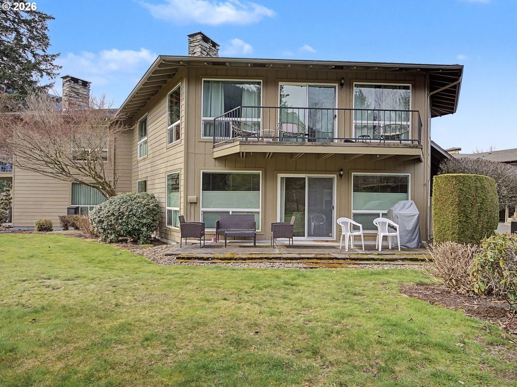 68660 E Fairway Estates Rd, Welches