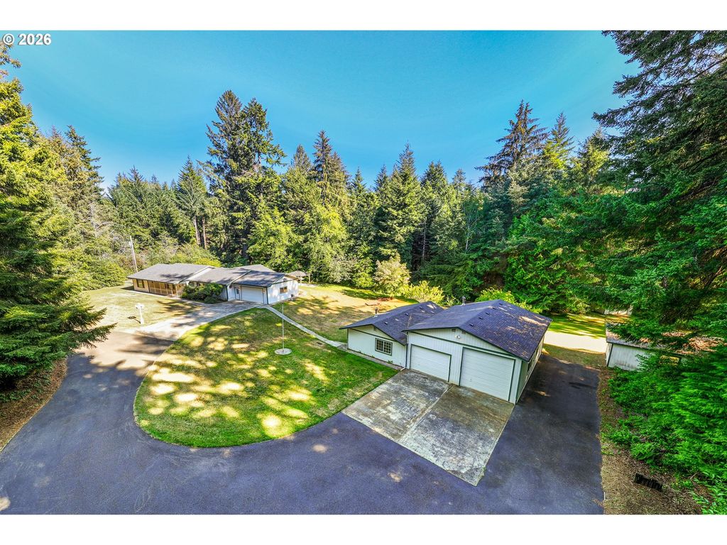 84226 Clear Lake Rd, Florence