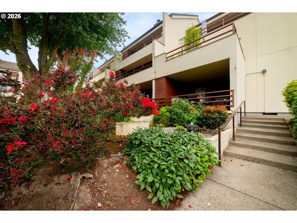 5150 S Landing Dr 312b2, Portland