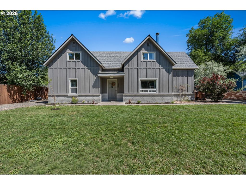 267 Nw 5th St, Prineville