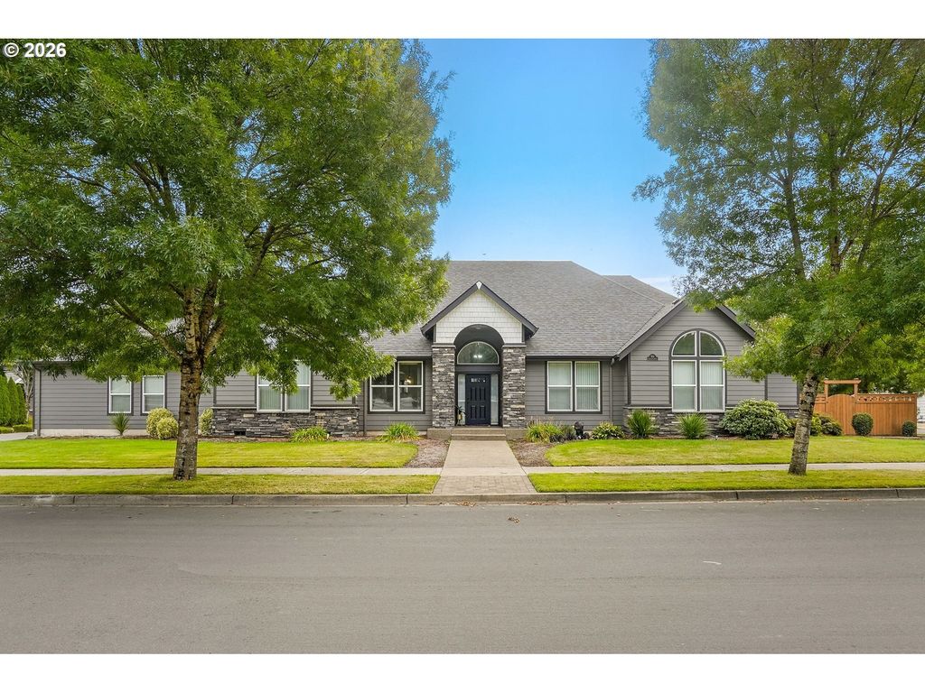 920 Highland St, Stayton