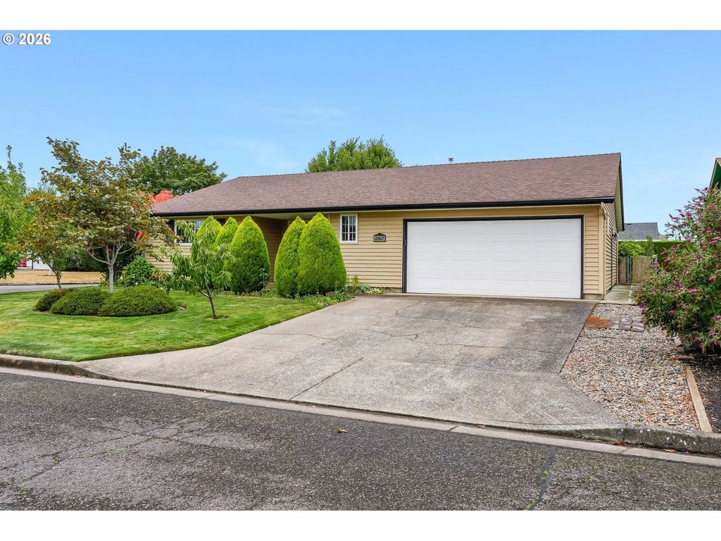 1967 Astor Way, Woodburn