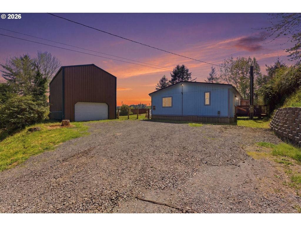 63328 Everest Rd, Coos Bay