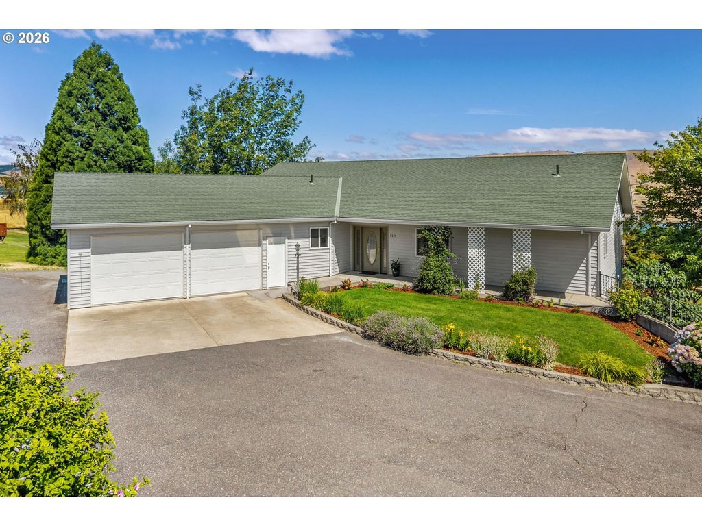 3035 E 12th St, The Dalles