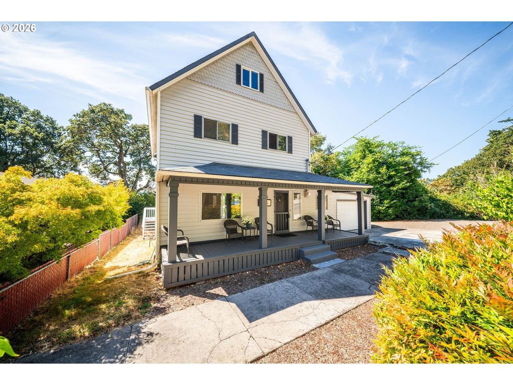 285 N 2nd St, Kalama