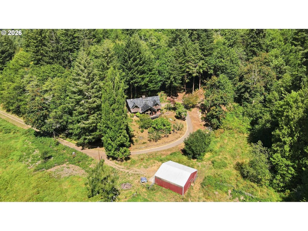 63206 Horse Poor Ln, Coos Bay