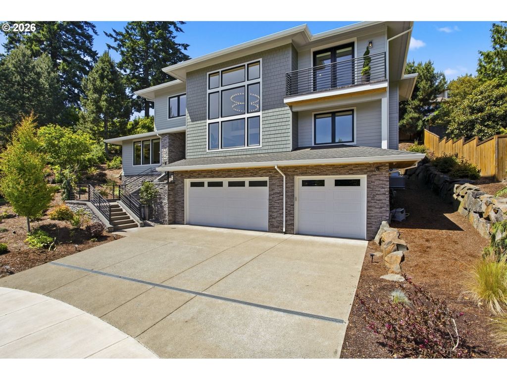 18165 Sw Siena Dr, Lake Oswego