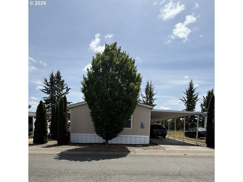 164 Metolius Ln 67, Roseburg