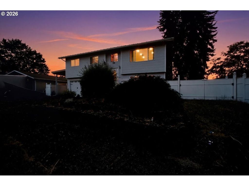 2314 Fulton Ct, Albany