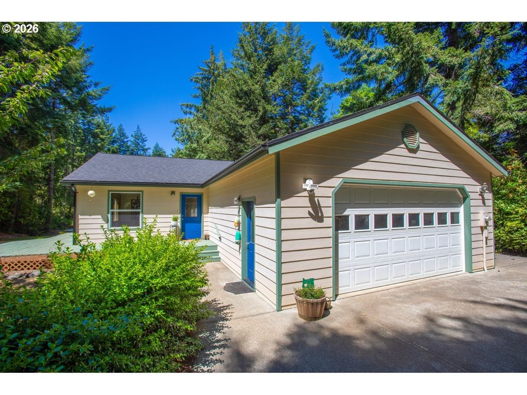 87444 Whistling Ln, Bandon