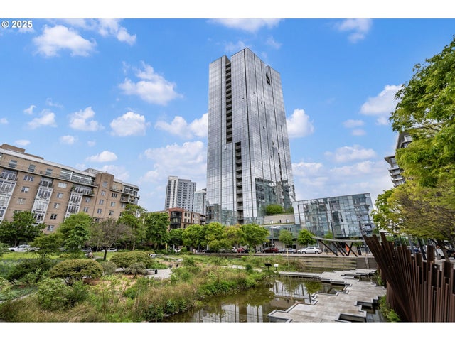 1075 Nw Northrup St 814, Portland