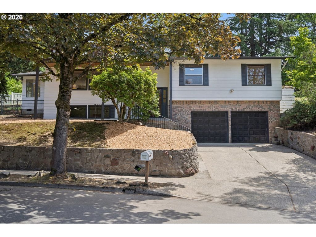 860 Nw Battaglia Ave, Gresham