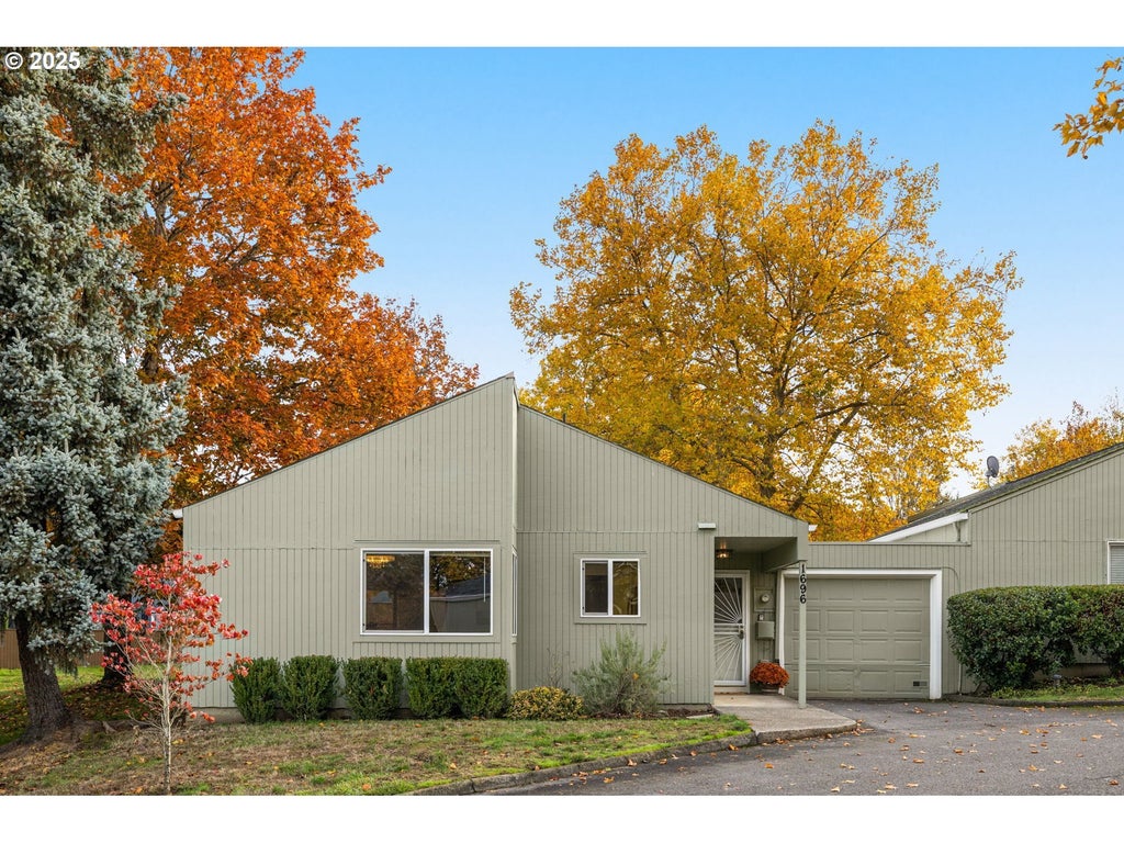 1696 Nw Rolling Hill Dr, Beaverton