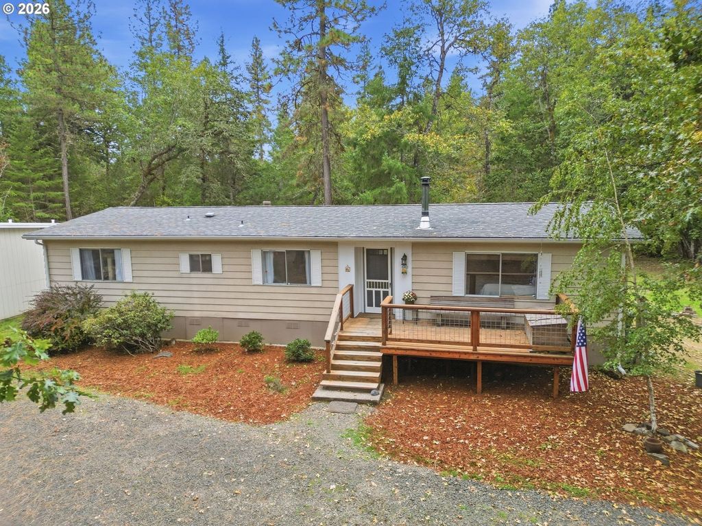 25780 Vera Ln, Veneta