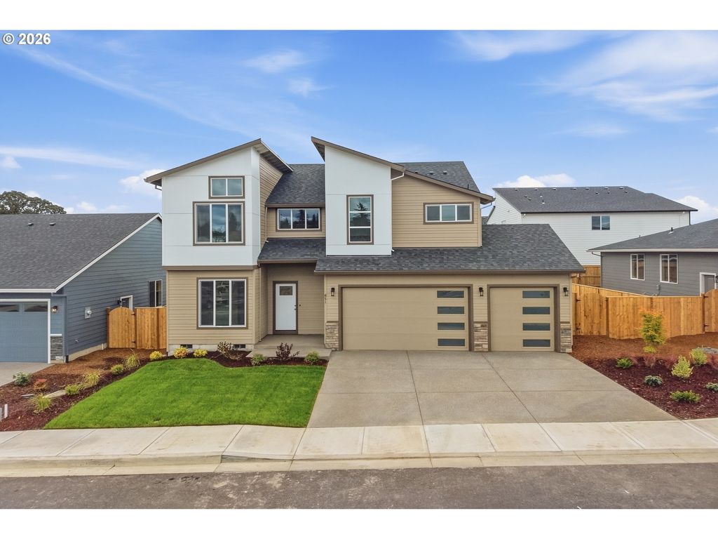 651 S 5th St, Carlton