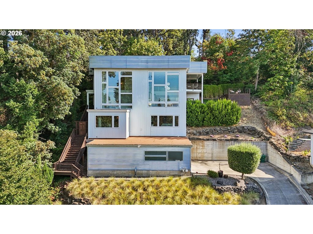 3816 Edgewood Dr, Vancouver