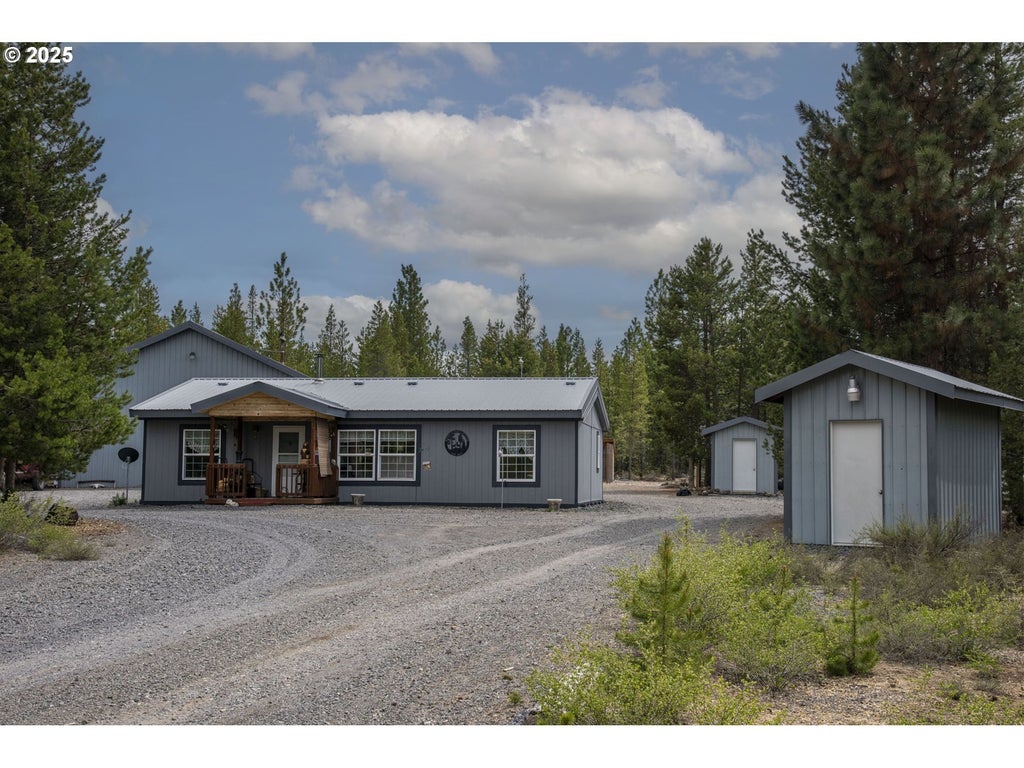 123551 Surveyor Rd, Crescent Lake