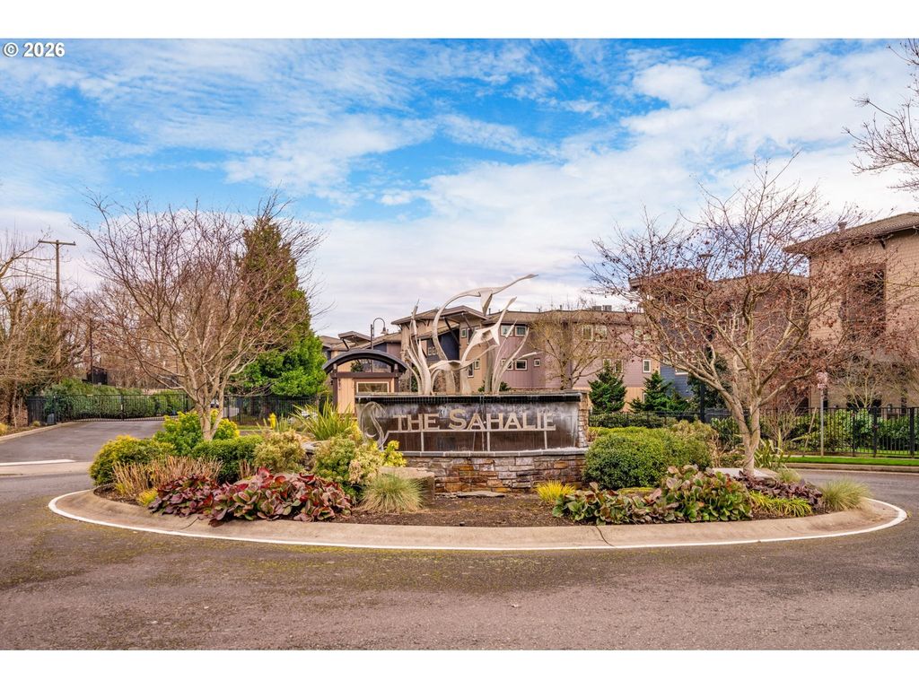 5841 Se Columbia Way 104, Vancouver