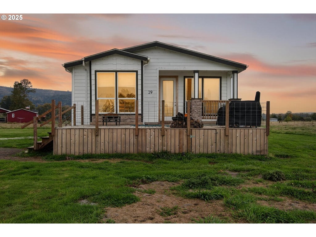 29 Little Island Ln, Cathlamet