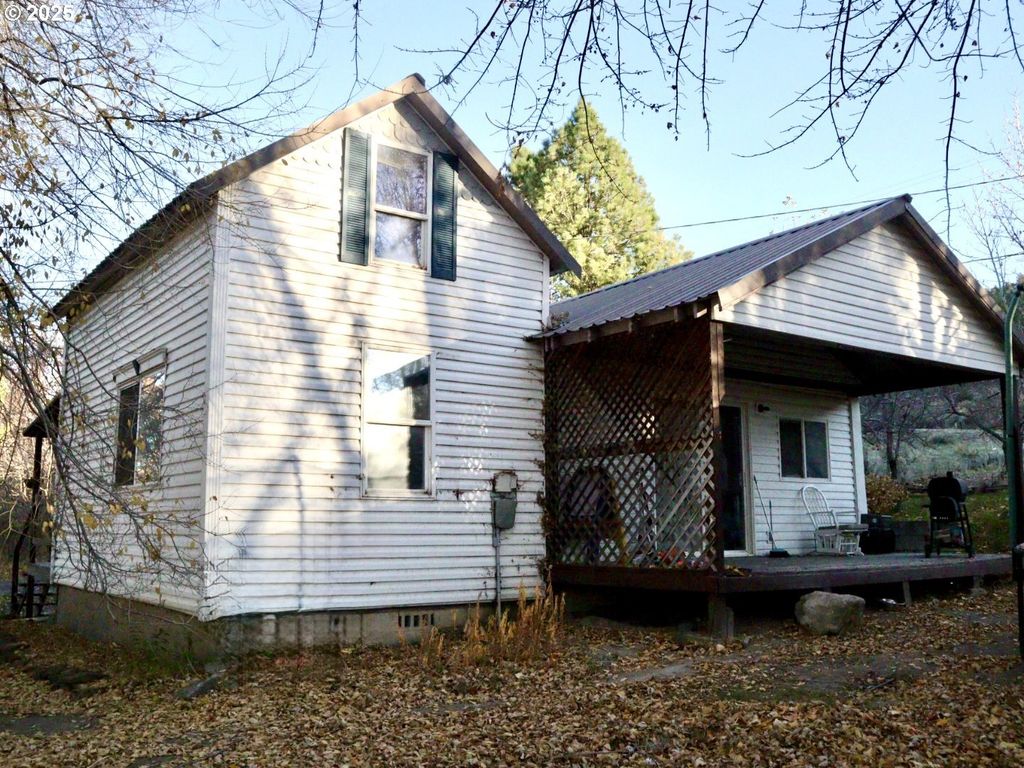 59720 Highway 26, John Day