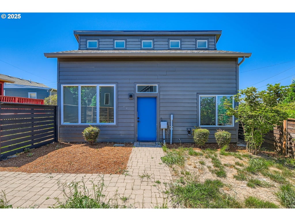 4215 Ne Highland Ct, Portland