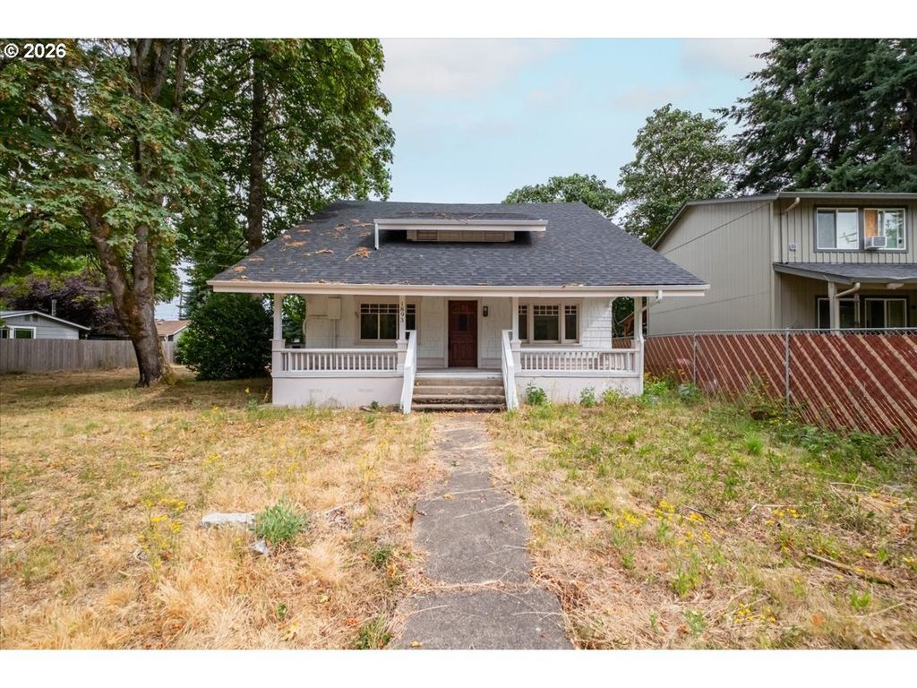 1893 River Rd, Lebanon