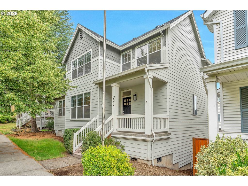 241 Sw 105th Ter, Portland