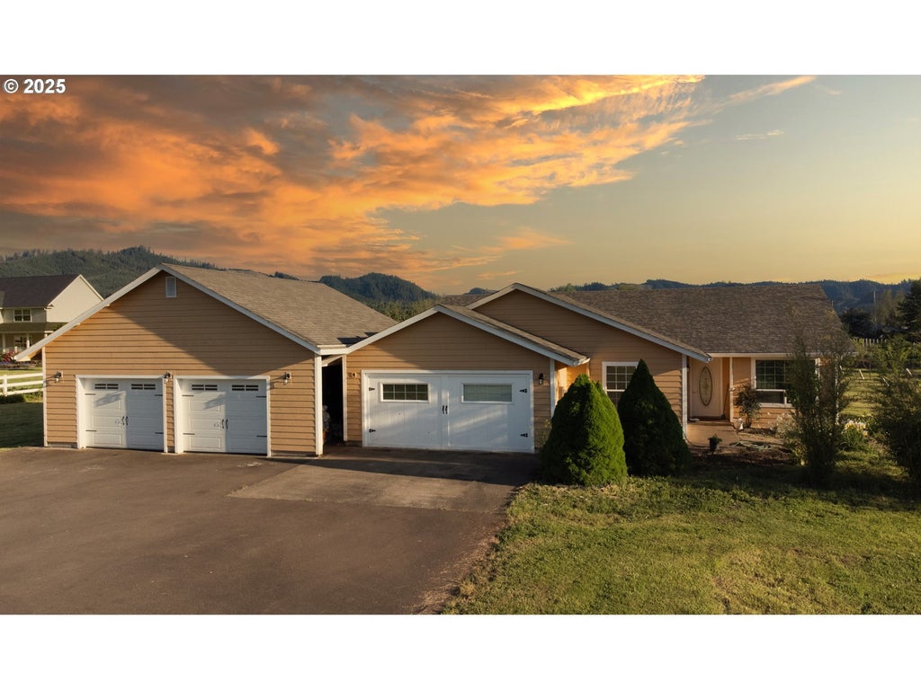 205 Fair Oaks Rd, Oakland