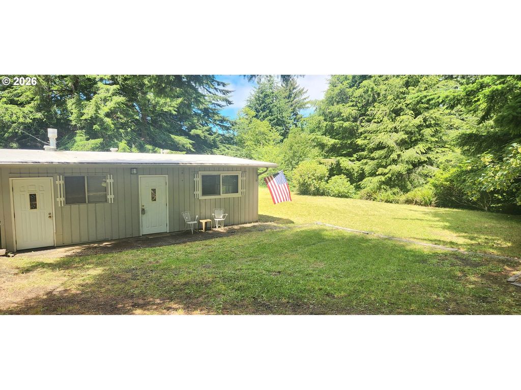 131 E Rainbow Rd, Waldport
