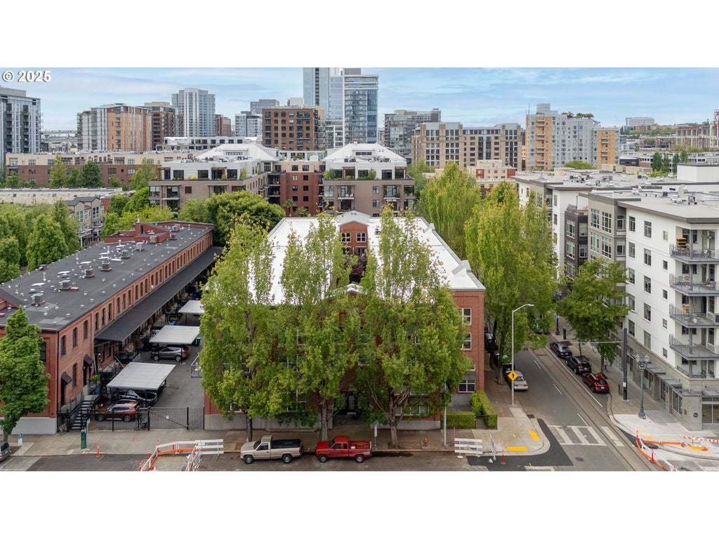 1009 Nw Hoyt St 210, Portland