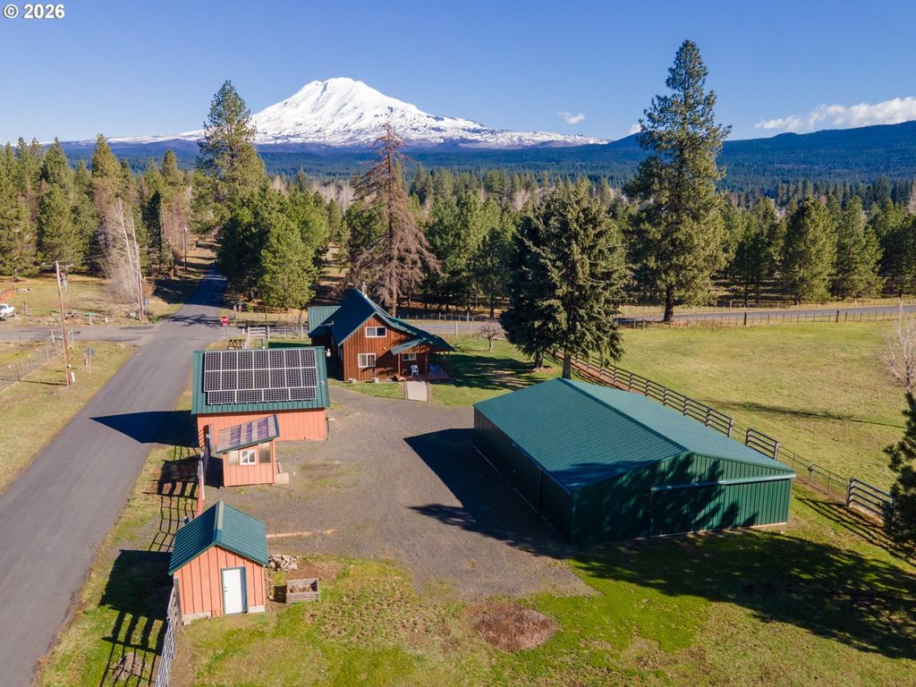 56 Jennings Rd, Trout Lake