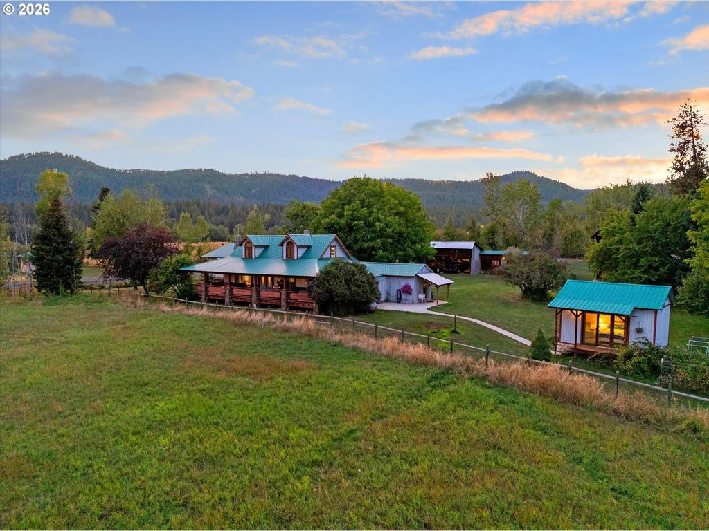 48183 Cornucopia Hwy, Halfway