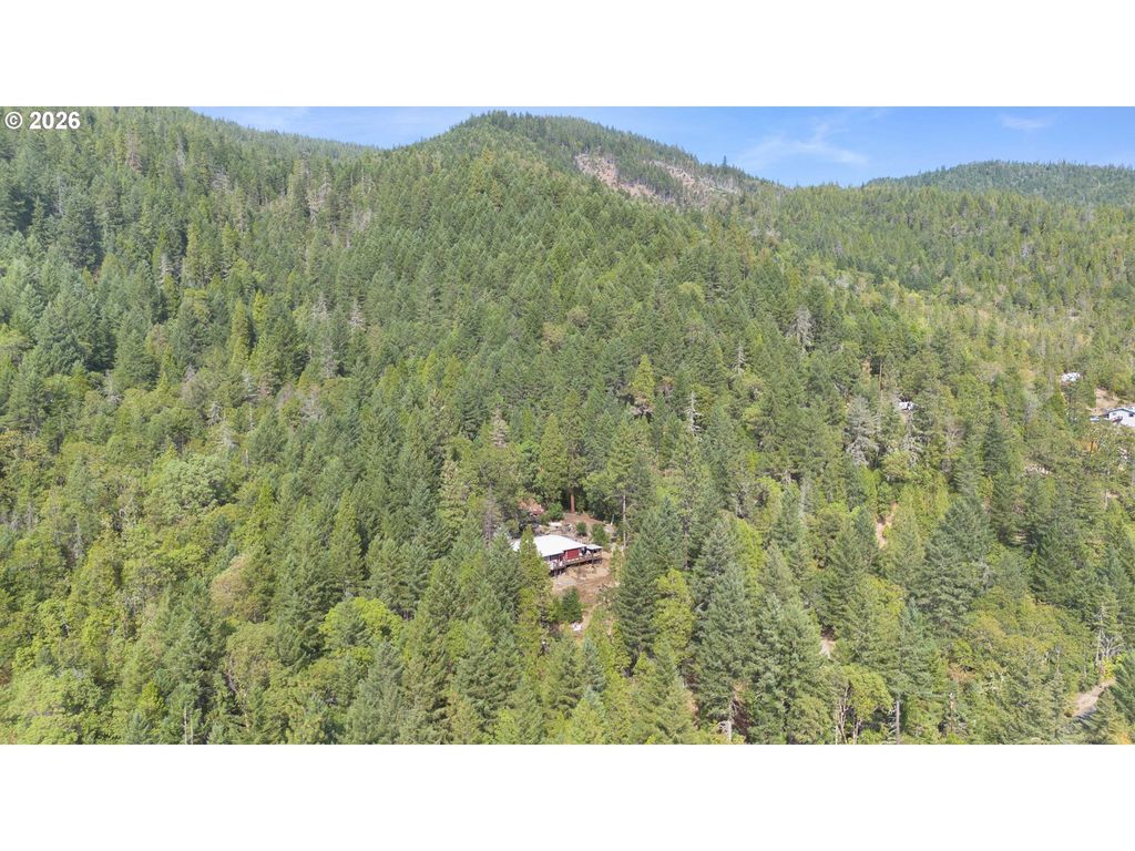 4172 Placer Rd, Wolf Creek