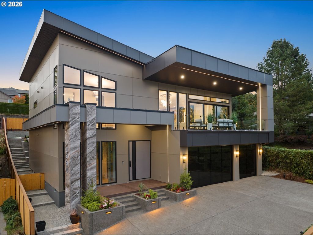 3581 V St, Washougal