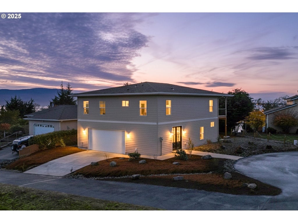 5055 S Ridge Dr, Bay City