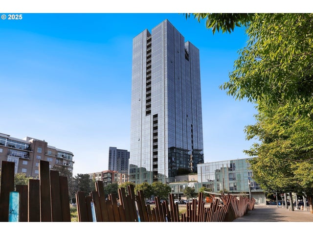 1075 Nw Northrup St 419, Portland