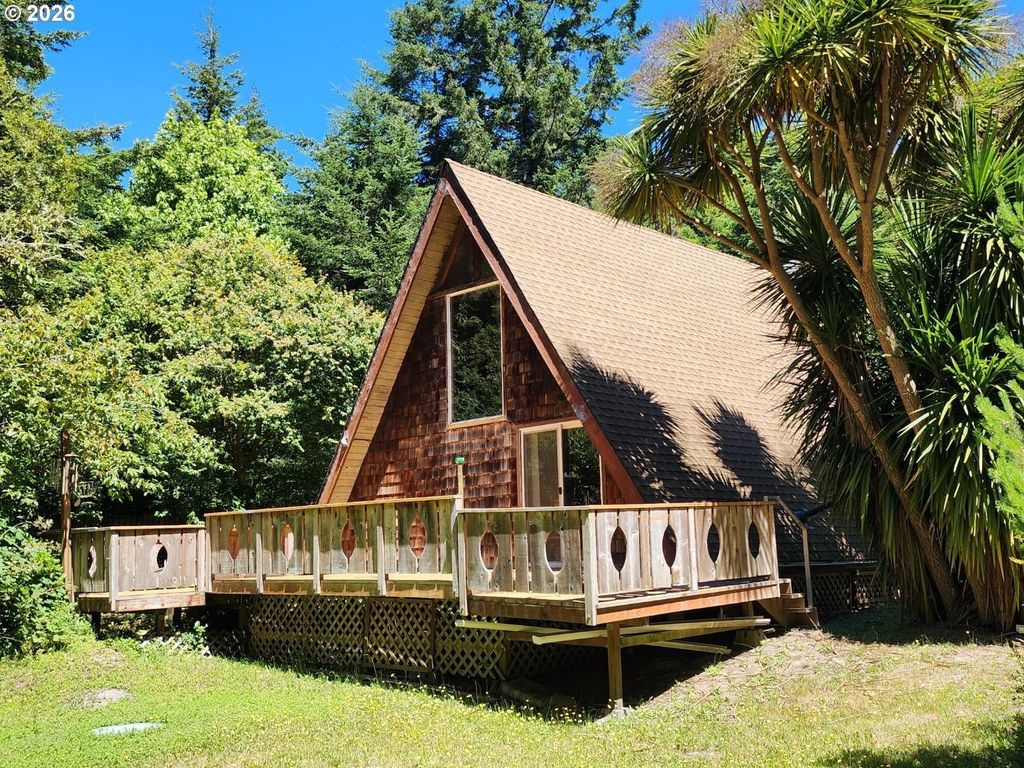 88981 Stock Still Rd, Bandon