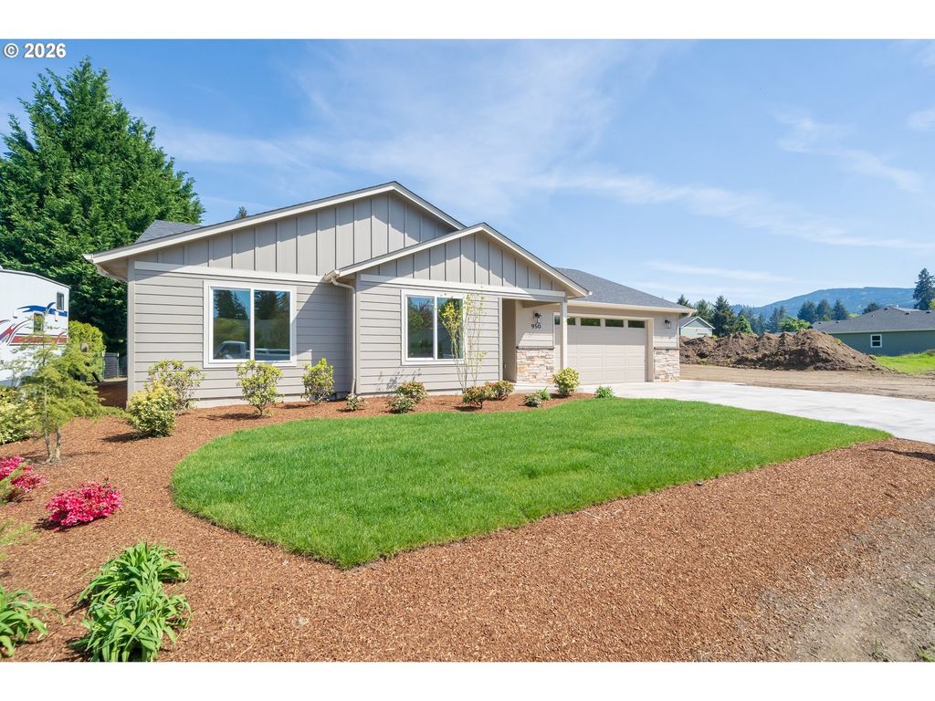 950 6th St, Lyons