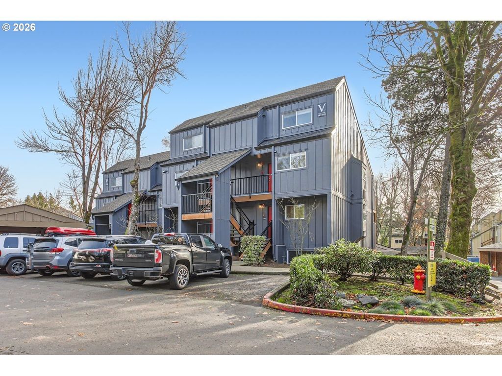 4 Touchstone 143, Lake Oswego