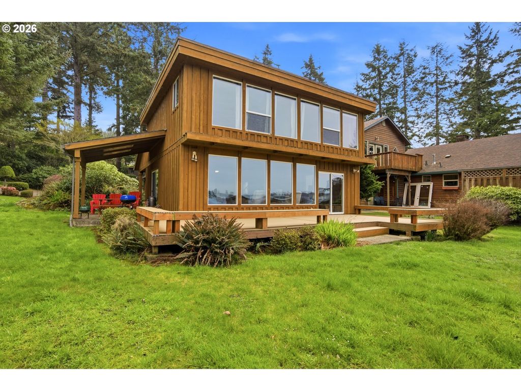 1349 Ne East Devils Lake Rd, Otis